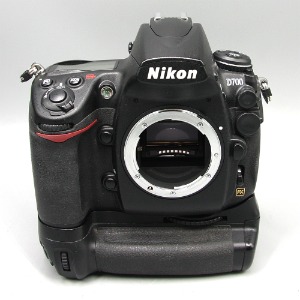 니콘 Nikon D700 + MB-D10 세로그립